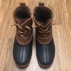 Serra Duck Boots